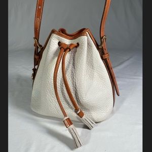 Dooney & Bourke white leather shoulder bag
